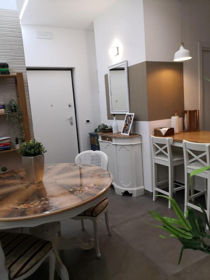 Tuscolo Metro A House Apartamento Roma